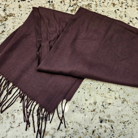 Lightweight plum colored scarf - Picture 2 of 2